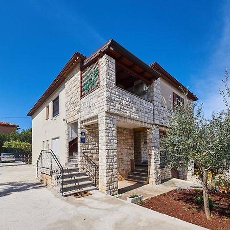 Ferienwohnung Red Karmenita Umag Exterior foto
