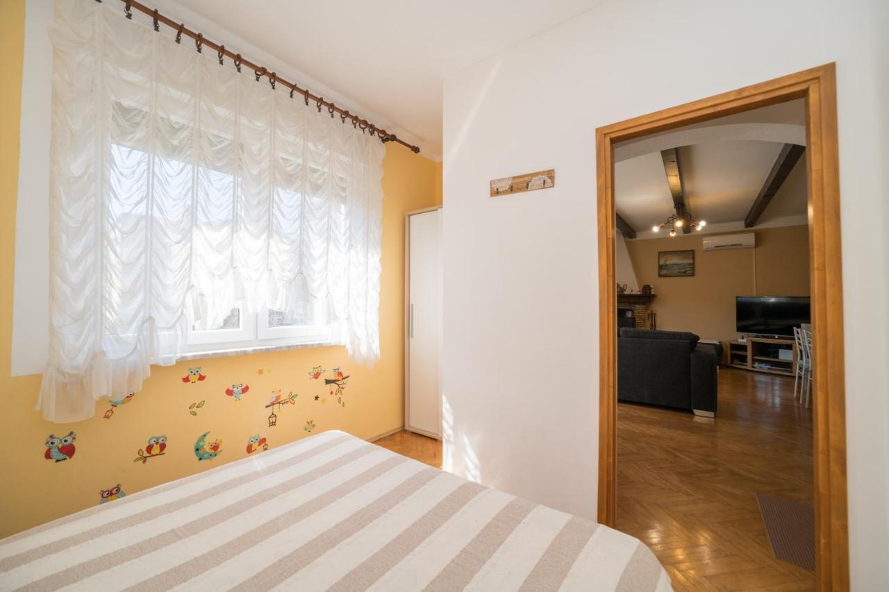 Ferienwohnung Red Karmenita Umag Exterior foto