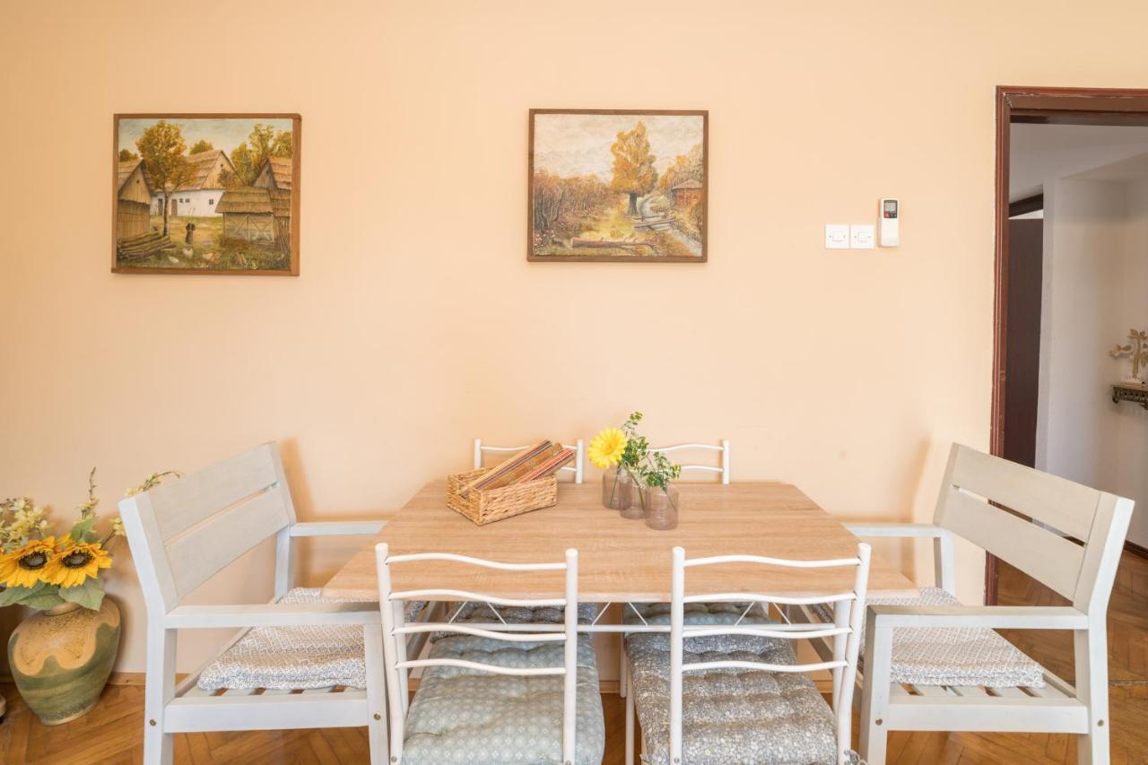Ferienwohnung Red Karmenita Umag Exterior foto