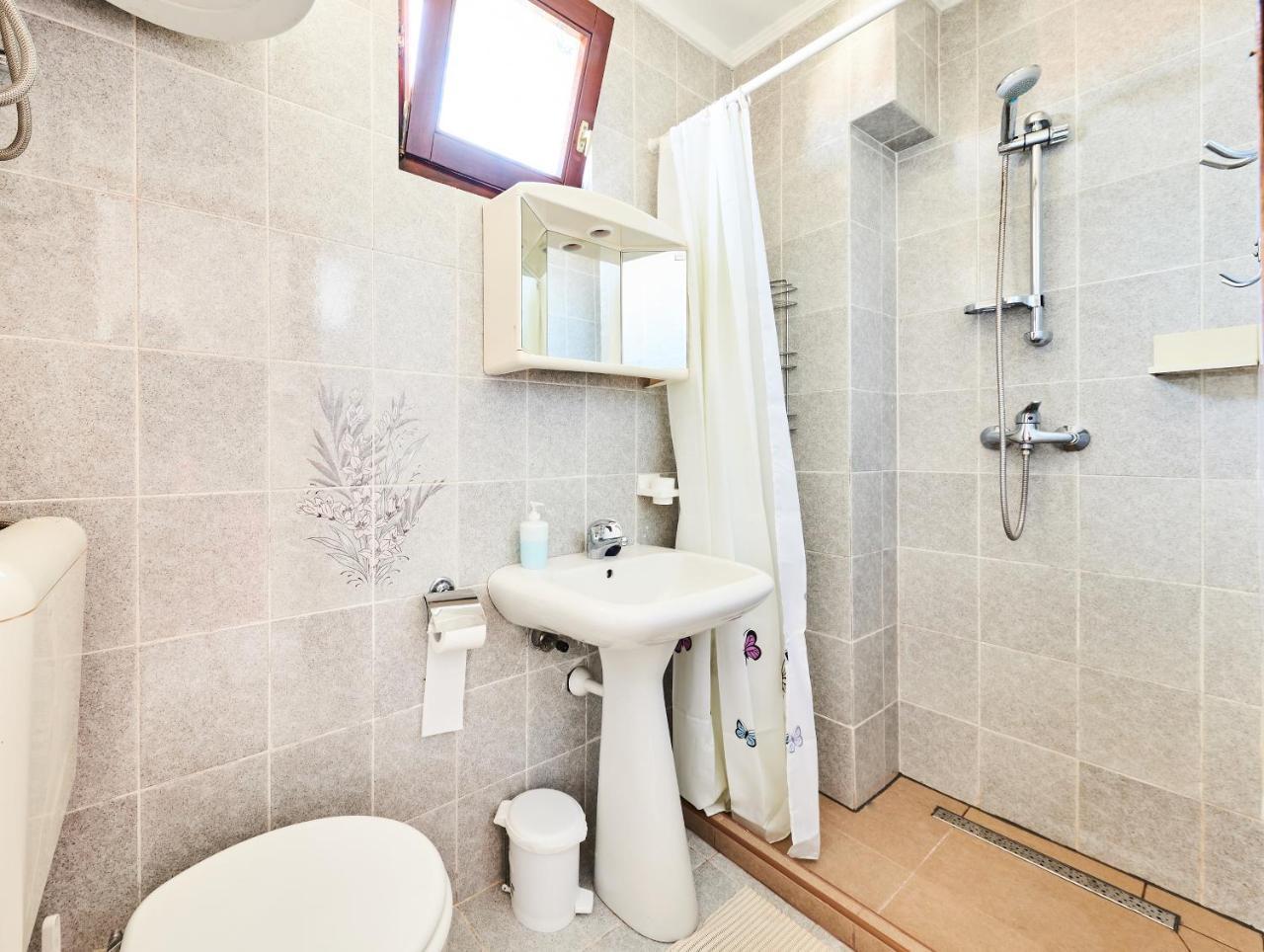 Ferienwohnung Red Karmenita Umag Exterior foto